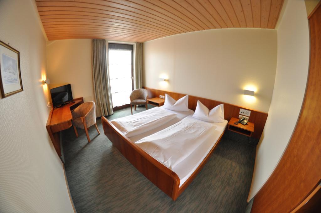 Hotel Berghof Петерсберг Экстерьер фото